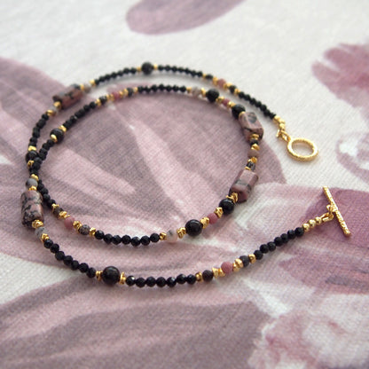 Rhodonite, Tourmaline(black), Opal(common), Rhodochrosite, Lolite Necklace–Dangerous tenderness