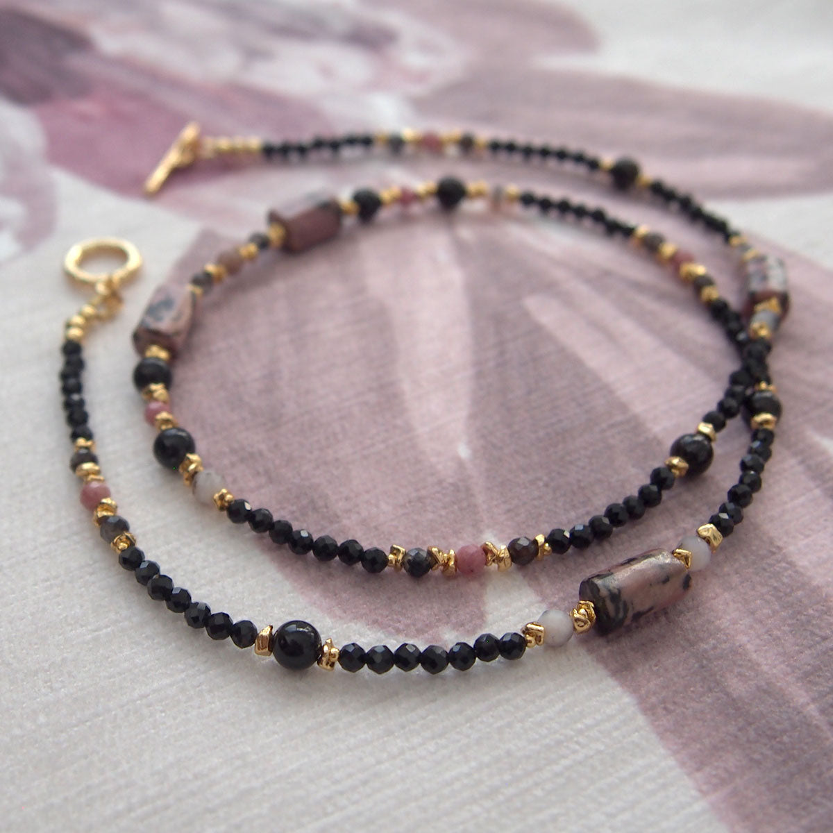Rhodonite, Tourmaline(black), Opal(common), Rhodochrosite, Lolite Necklace–Dangerous tenderness