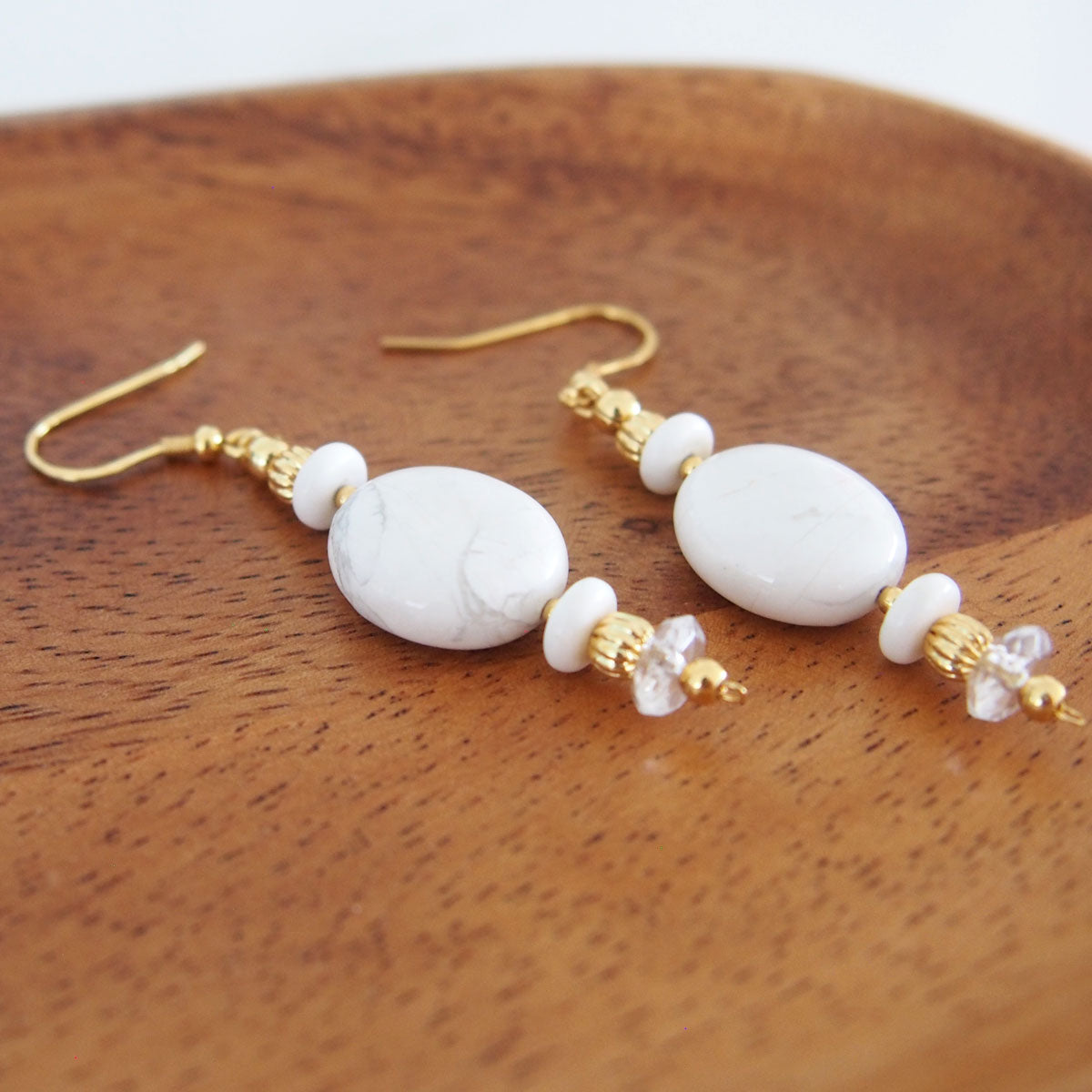 Magnesite, Rock Crystal Earring- Snow