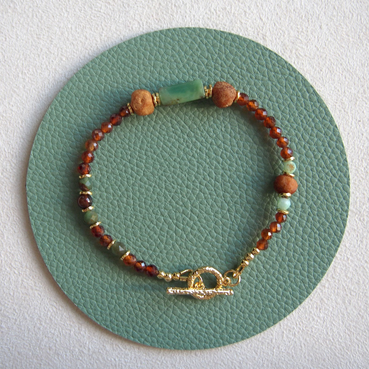 Common Opal(green), Amber(Raw crust), Chrysoprase, Garnet(orange) Bracelet–Buds