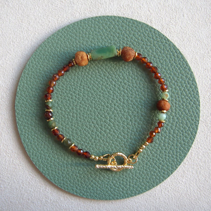 Common Opal(green), Amber(Raw crust), Chrysoprase, Garnet(orange) Bracelet–Buds