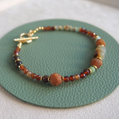 Common Opal(white), Amber(Raw crust), Chrysoprase, Garnet(orange) Bracelet–Buds