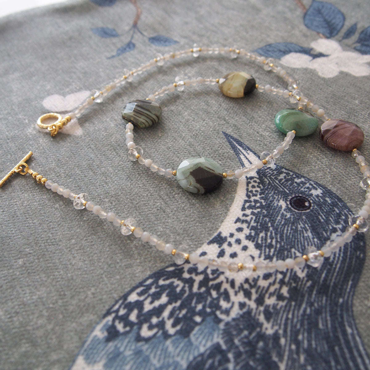 Agate, Rock Crystal Necklace-Light and shade