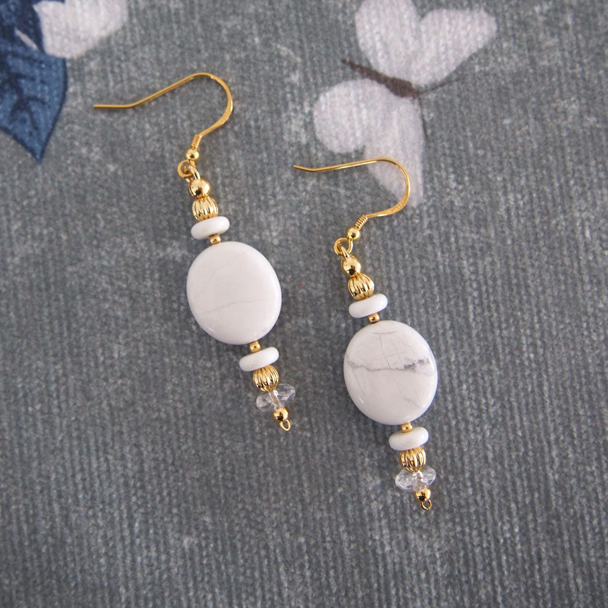 Magnesite, Rock Crystal Earring- Snow