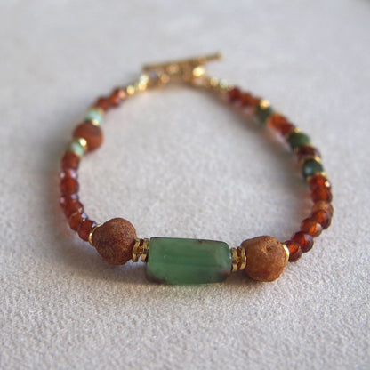 Common Opal(green), Amber(Raw crust), Chrysoprase, Garnet(orange) Bracelet–Buds