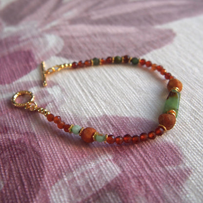 Common Opal(green), Amber(Raw crust), Chrysoprase, Garnet(orange) Bracelet–Buds