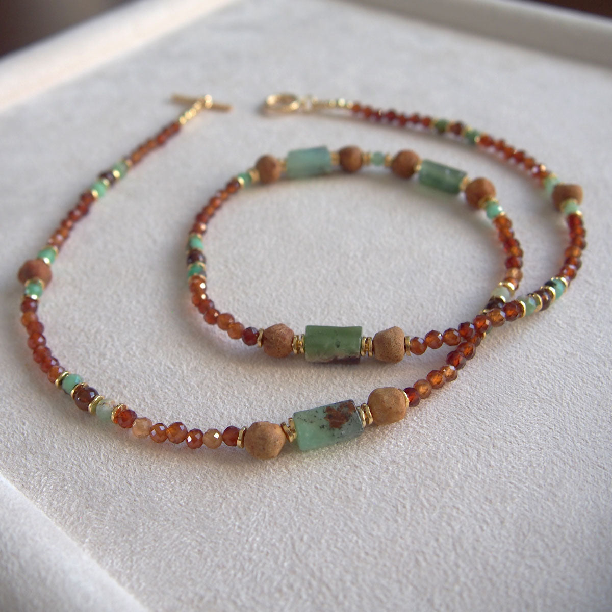 Common Opal(green), Amber(Raw crust), Chrysoprase, Garnet(orange) Necklace–Buds