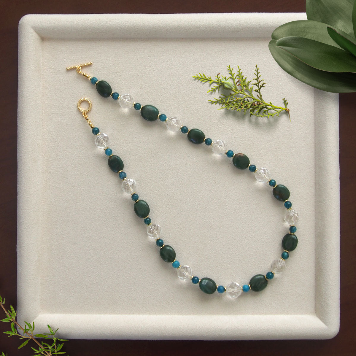 Rock crystal,  Jade(oval),  Apatite Necklace-Blue Spring